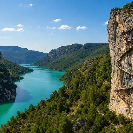Lluna De Ponent Castello de Farfana